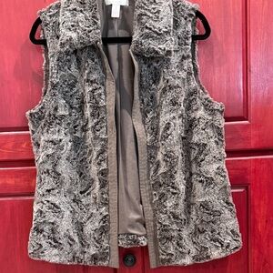 CHICO’S Faux Fur/Faux Suede Vest Chicos Sz 2 (US sz L) EUC Very Soft!